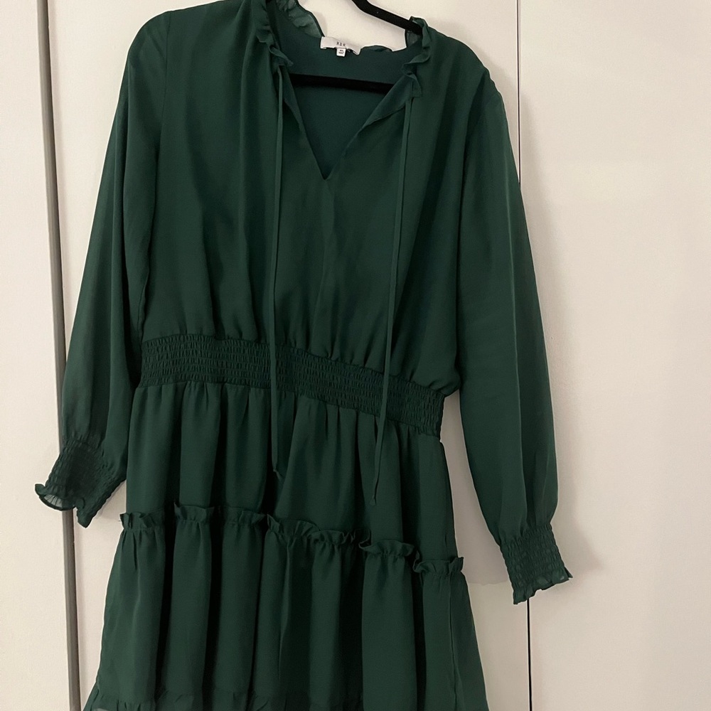 Green long sleeve dress